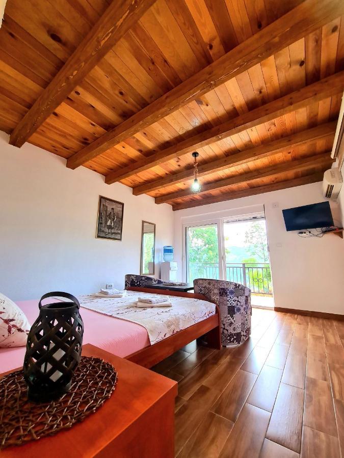 S&M Apartments Rijeka Crnojevića Dış mekan fotoğraf